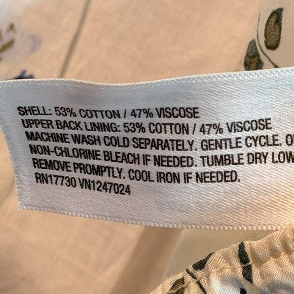 TWO Mixed Brands Sleeveless Blouse Tops SIZE SMALL (1 Cream floral & 1 Red/wht) - Picture 7 of 14